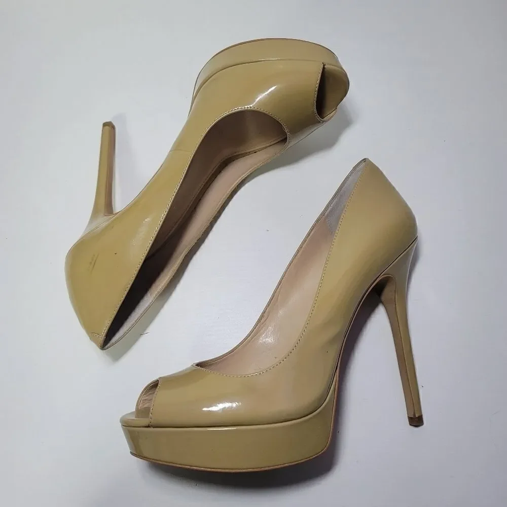 Vince Camuto Lorim platform pumps size 8